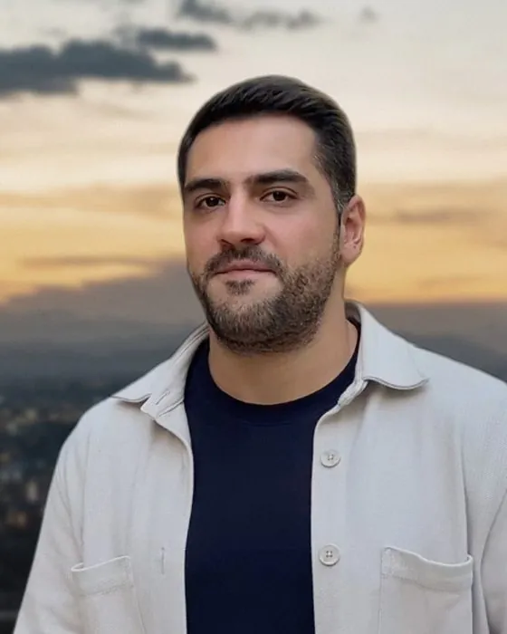 Santiago López